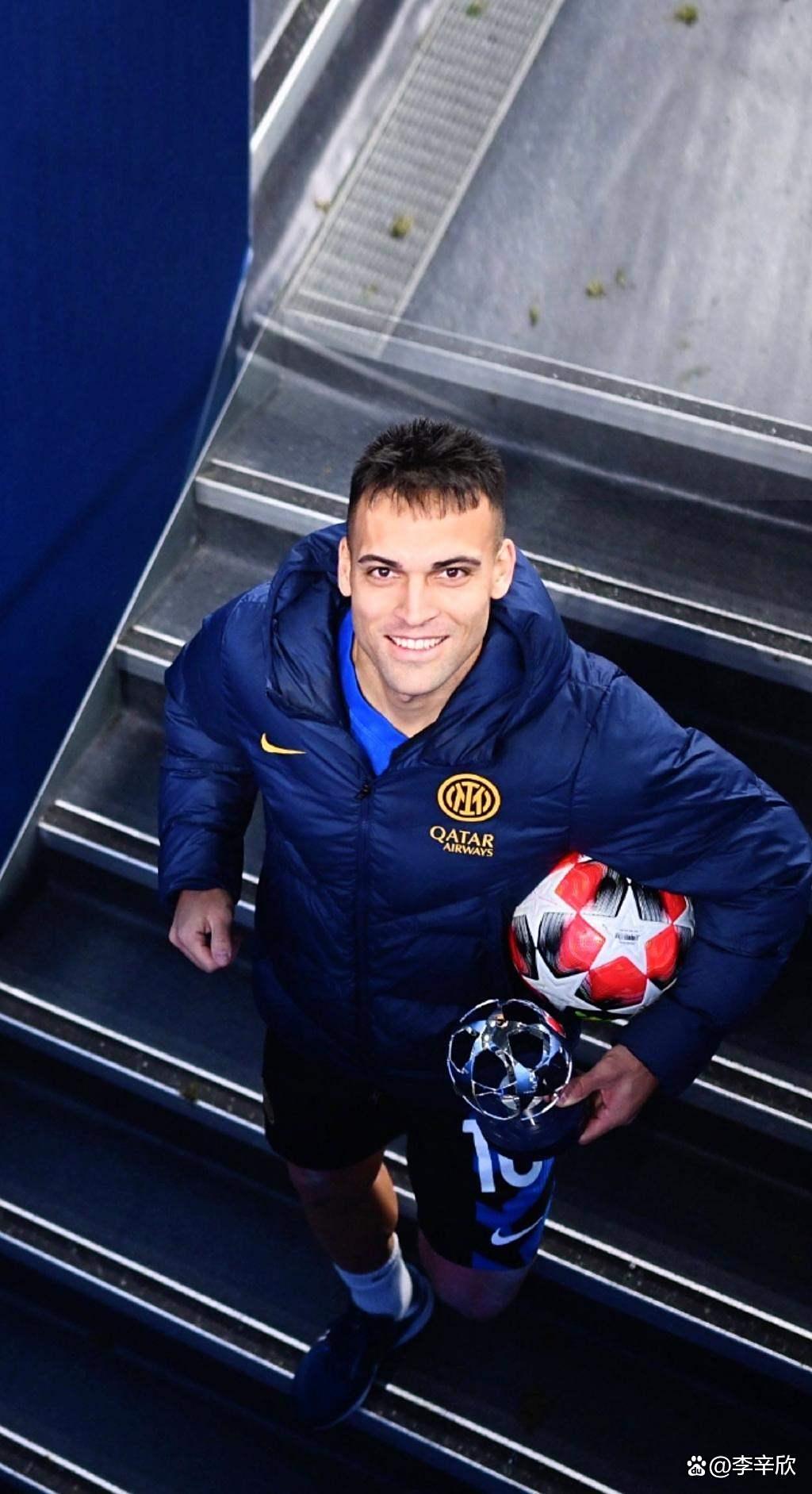 赛地聚焦：欧冠转会期热度飙升；上海久事调整名单；悬念犹存；控场能力受关注的简单介绍爱游戏app官方下载